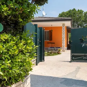 Elisea , Sirmione Italien