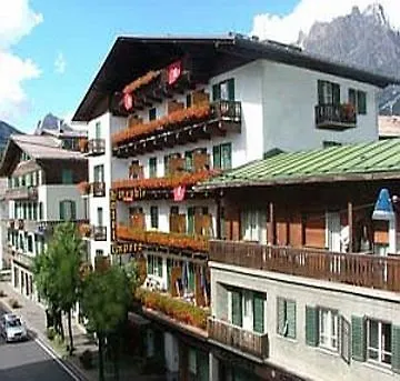 Hotel De Len Cortina dʼAmpezzo
